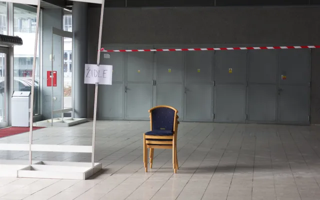 Brno sbírá nábytek pro Ukrajince. Přineste postele, spacáky a kuchyňské linky, vyzývá město