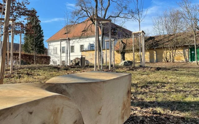 Lidé z Rosic mohou odpočívat v obnoveném zámeckém parku