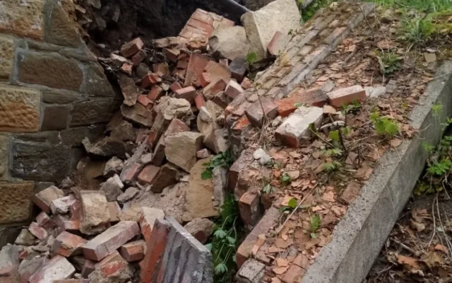 Silničáři narychlo zavřeli u Brna most. Rozpadá se, konstatovali