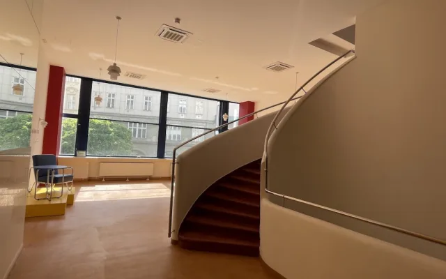 Návrat do první republiky. Brněnský hotel Avion po dvanácti letech ožívá 