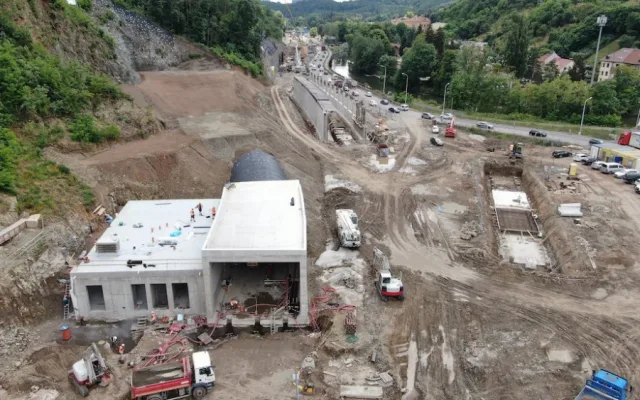 Brno pozoruje, jak roste městský okruhu. Silničáři se pochlubili unikátními snímky
