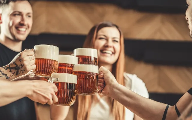 Budějovický Budvar je doma v jižních Čechách, ale slavný je po celém světě