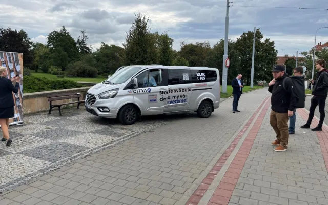 Brno testuje autobus na zavolání. Cestující odveze z domu na zastávku MHD