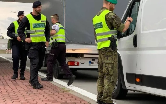Na hranice Slovenskem zamířili kvůli migrantům vojáci