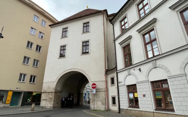 Brno zadalo zakázku architektům, aby navrhli opravu Měnínské brány