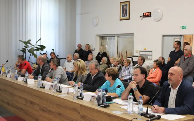 Zástupci stran, které se domluvily na spolupráci