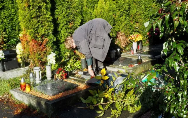 Blíží se památka zesnulých. Policie je připravena na kapsáře i sváteční řidiče v Brně