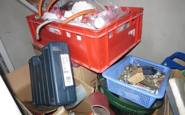 Potravináři se zlobí na Vietnamce z Brna. V restauraci měli mrtvé brouky a myší výkaly