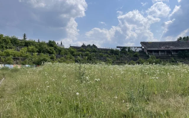 Brno dává ruce pryč od nového stadionu za Lužánkami. Jsme šokování, diví se fotbalové legendy