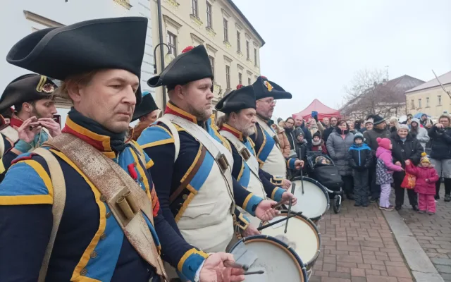 Na deset tisíc lidí přijelo na rekonstrukci bitvy u Slavkova. Davy ohromil Napoleonův Lví skok