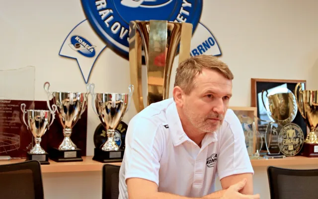 Kometu povede spařtan Martinec. Na střídačku se ale vrací Zábranský