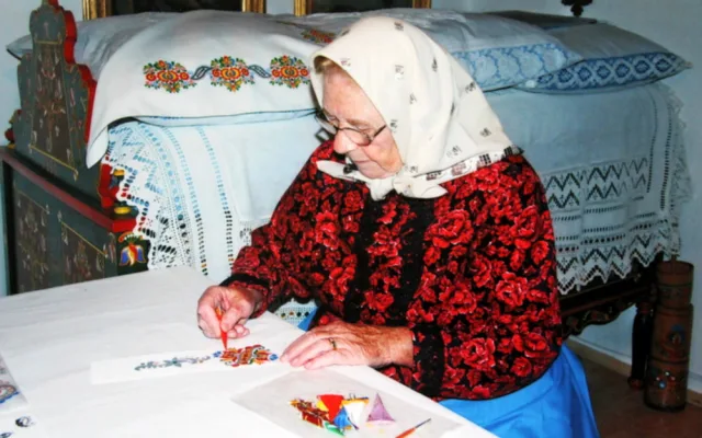 Zemřela známá jihomoravská malérečka Marie Švirgová