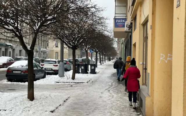 Pozor na ledovku, varují policisté. Na jižní Moravě hlásí desítky nehod