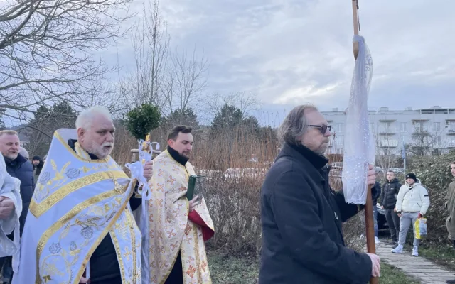 Brněnští věřící skočili do řeky, aby uctili památku Ježíše