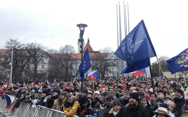 Dav v Brně vítal generála Pavla. Nenechte se zastrašit, vyzval generál