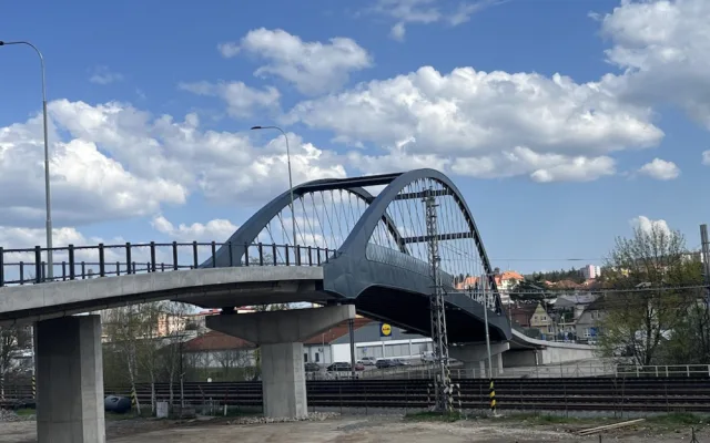 Sedmdesátileté čekání je u konce. Blansko se dočkalo vytouženého mostu