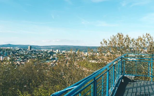 Výhledy na Brno nabídne třeba Biskupské gymnázium.