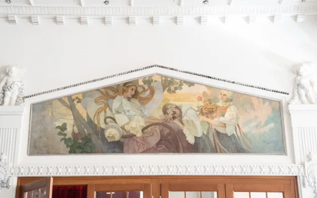 Již odhalená výstava Alfons Mucha: Květinové světy v Pišťanech