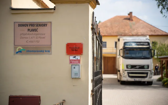 Jižní Morava poslala na Ukrajinu polohovatelné postele. Byly na vyřazení