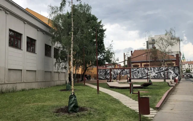 Lidé z brněnského Bronxu můžou relaxovat v novém parku