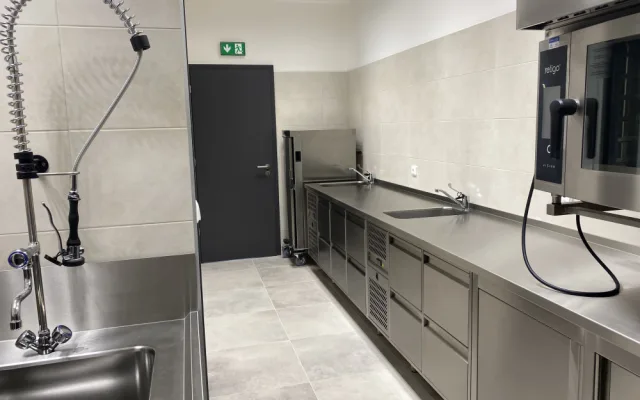 Důchodci a děti pod jednou střechou. Brno má nové komunitní centrum