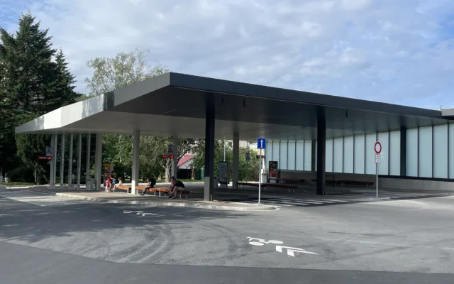 Z Kuřimi do světa. Město má nové autobusové nádraží i cyklistickou myčku