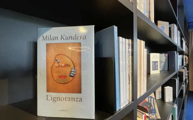 Milane, děkujeme. V Brně lidé vzpomínají na rodáka Kunderu