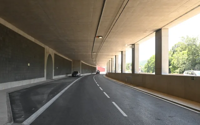 Silničáři v Brně se chlubí novým tunelem. Pustili do něj první řidiče