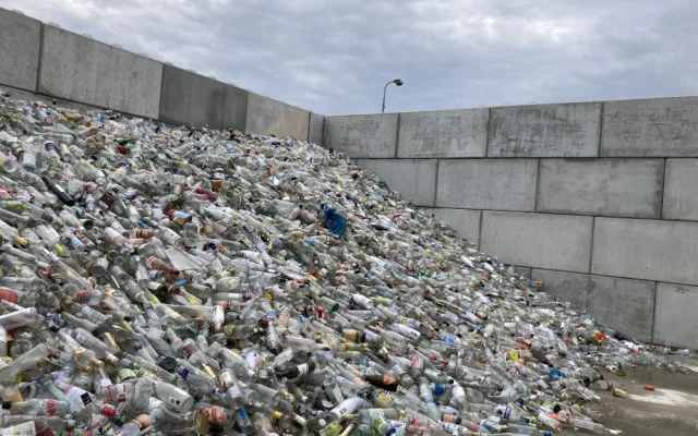 V Brně vyrostl největší sběrný dvůr na Moravě. Pojme na 15 tisíc tun odpadu