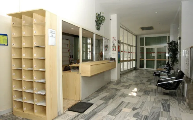 Studenti v Brně mají problém. Koleje jsou narvané a o další stovky míst přijdou kvůli opravě