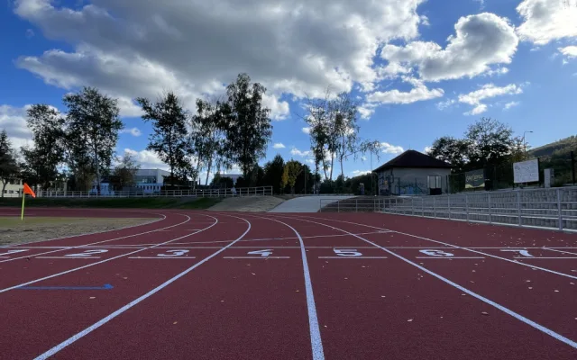 Blansko se rozšouplo. Máme nejmodernější atletický stadion na sever od Brna, míní