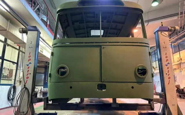 V Brně zachraňují retro trolejbus. Historický vůz málem skončil ve šrotu na Ukrajině