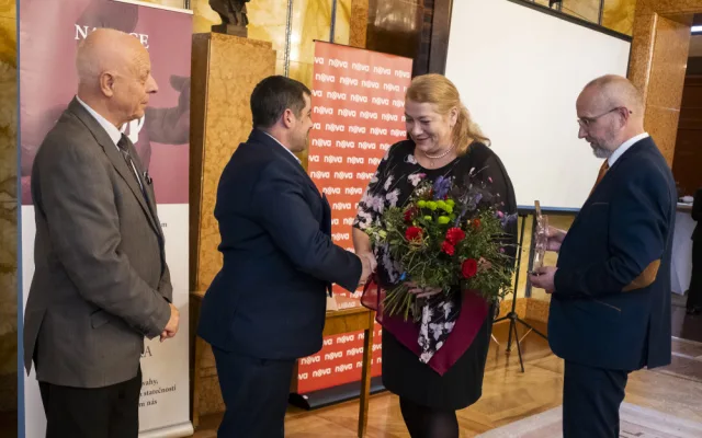 Cenu Michala Velíška získal automechanik z Brna. Z hořící budovy zachránil dva lidi