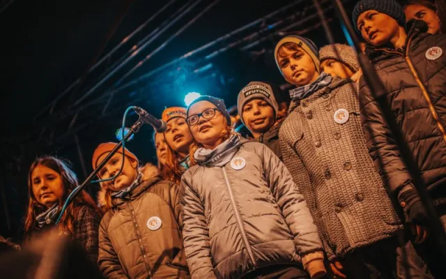 Znojmo se šňoří do vánočního. Advent zpestří ruské kolo, rakouští čerti i zabíjačka