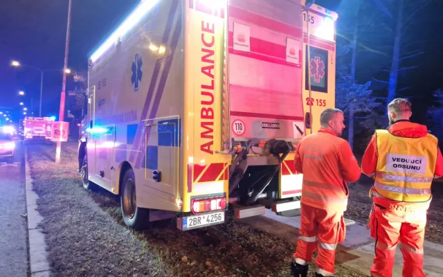 U brněnského krematoria se srazily šaliny. Devět lidí se zranilo