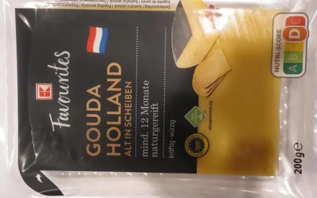 Potravináři odhalili v brněnském supermarketu zkažené sýry. Goudu pokrývala nebezpečná plíseň