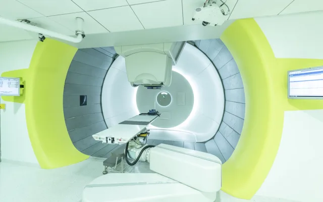 Protonové centrum pacientům pomáhá i s nádory krčních mandlí
