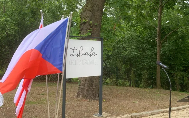 Brňané poprvé nahlédli do nové zahrady Arnoldovy vily. Pohltila je atmosféra první republiky