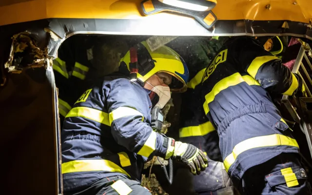 VIDEO: RegioJet odškodní cestující z vlaku, ve kterém po nehodě zemřeli čtyři lidé