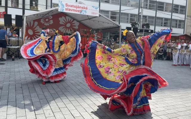 Do Brna přijely folklorní soubory z Indie i Mexika