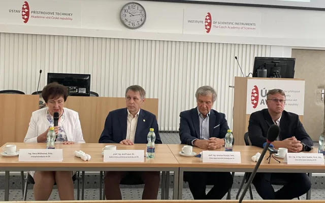 VIDEO: Čeští vědci poprvé zobrazili povrchovou strukturu chromozomu. Objev pomůže s výzkumem dědičných chorob