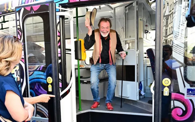 Bolek slaví pětasedmdesáté narozeniny. Brno mu blahopřeje, pártyšalina dostala červený nos