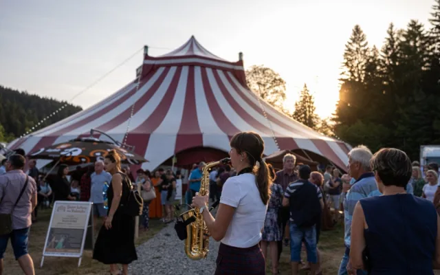 Herecké hvězdy pod šapitó. Užijte si konec prázdnin s Týdnem kultury na Valašsku
