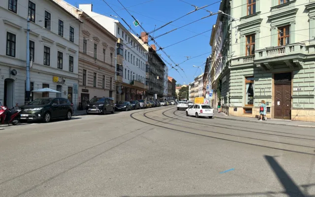 V neděli začne rekonstrukce Údolní ulice v Brně. Více než rok po ní neprojedou auta ani vozy MHD