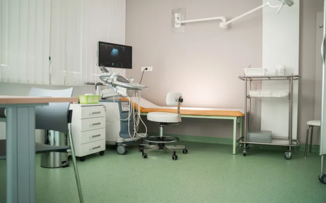 Rodičky si oblíbily vyškovskou porodnici. Kapacita už nestačila, otevřeli nové porodní centrum