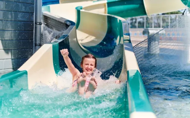 Aqualand během léta navštívilo 260 tisíc lidí, letní areál otevře i tento víkend
