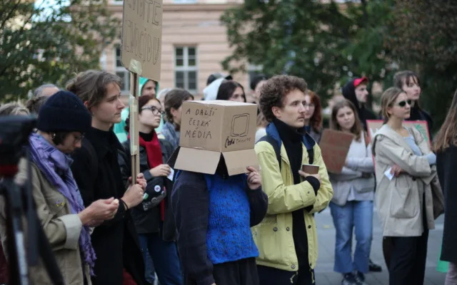 VIDEO: V Brně demonstrují desítky lidí. Podpora Izraele je podle nich nekritická