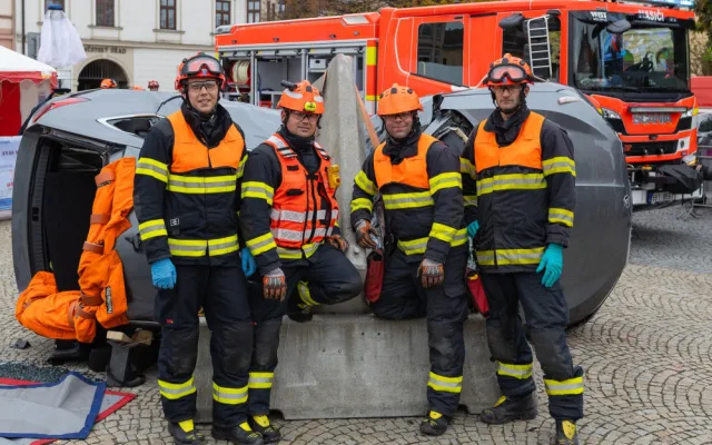 Do Vyškova přijeli hasiči z celého Česka, aby soutěžili ve vyprošťování. Brňáci skončili druzí