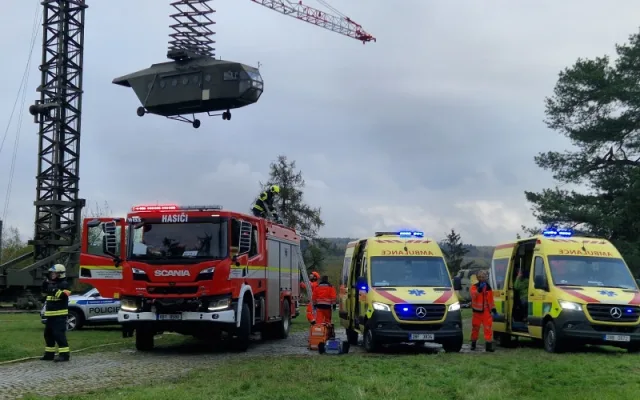 Cvičení na Vyškovsku prověřilo záchranáře v extrémních situacích. Spolupracovali s hasiči i policisty