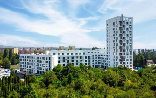Bydlení s výhledem na celé Brno. Nad Arboretem vzniká moderní polyfunkční dům